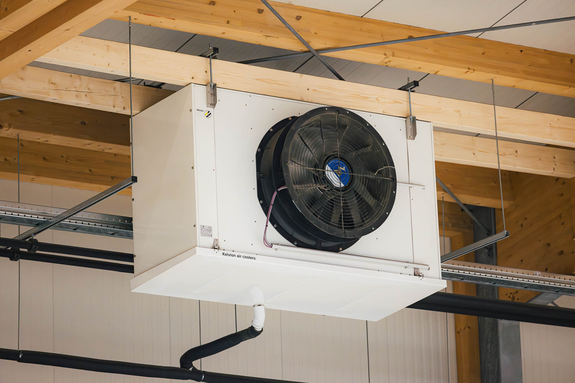 Technikdetail einer gewerblichen Kälteanlage von Funke Klimatechnik